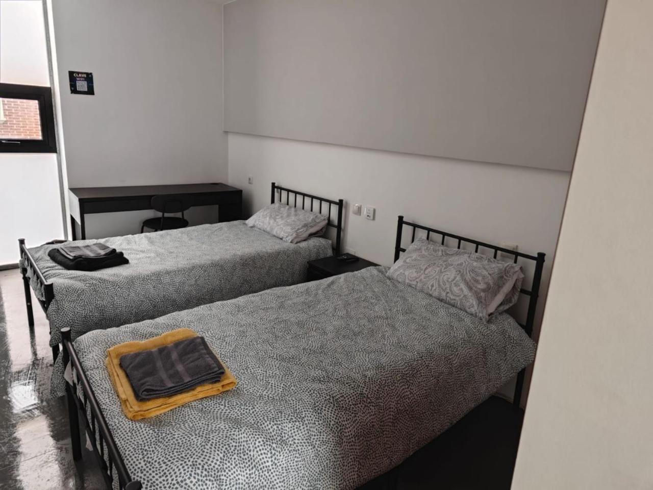Hostal Nana B&B Arroyo de la Encomienda Bagian luar foto